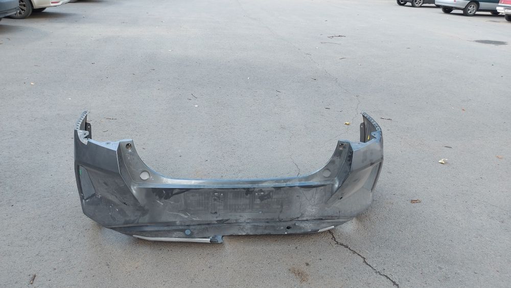 Продам бампер б/у на джак джи 7+