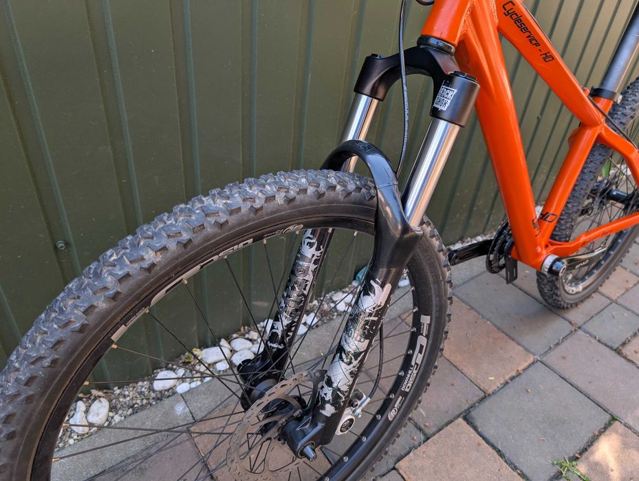 MTB Dirt, Formula, Rock Shox Argyle, Truvativ, M-L