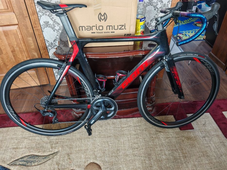 Шоссейный велосипед Giant propel