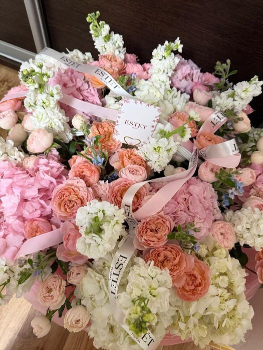 Цветы корзина 80 000 тг