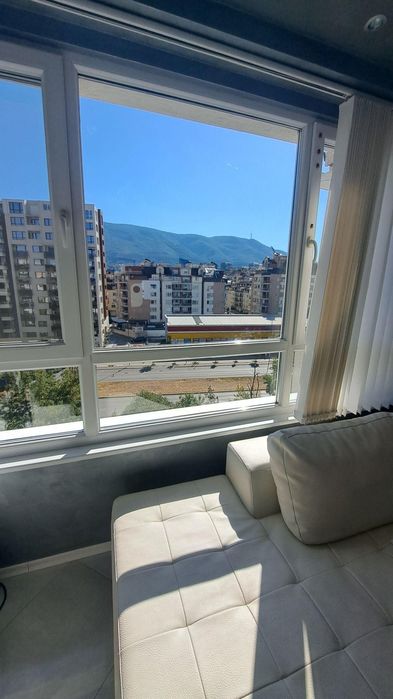 Дава се под наем Двустаен апартамент в София, Гоце Делчев - 60 кв.м за 613.02 € - Снимка #1