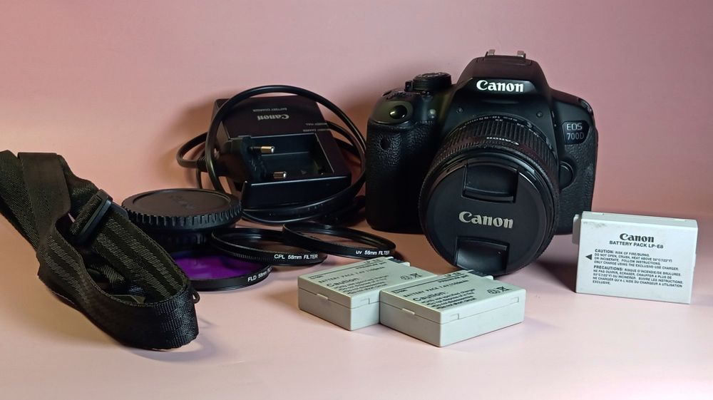 Canon EOS 700D DSLR