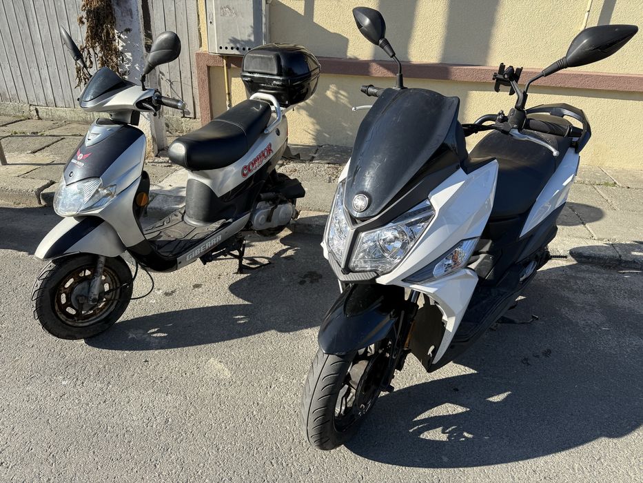 Vand 3 scutere 2T  perfect pentru delivery