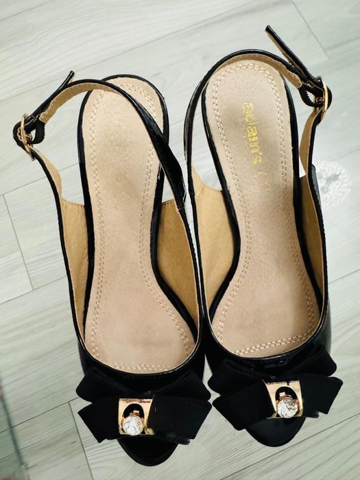 Sandale de piele marimea 37