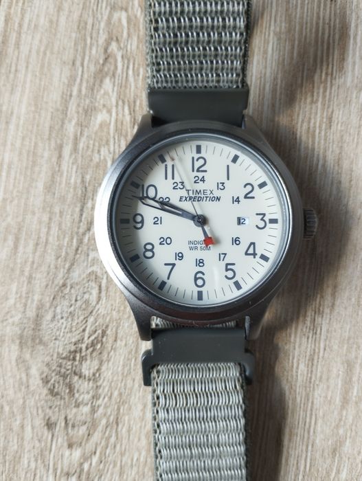 Timex часовник светещ циферблат