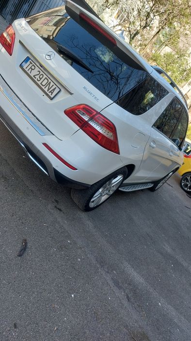 vănd ML 250 4 Matic 2014 16500 E