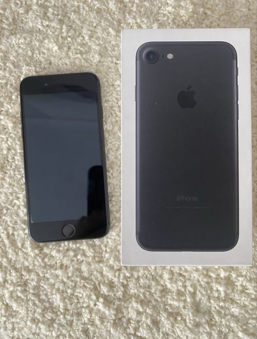 iPhone 7 в идеальном состоянии