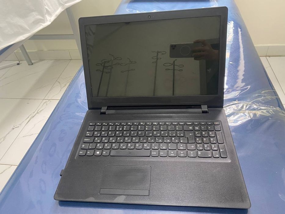 Lenovo va Acer noutbooklar sotiladi