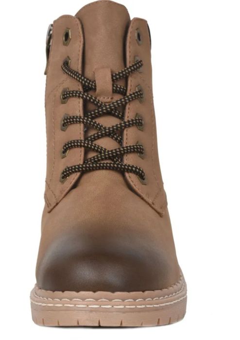 Продам новые женские ботинки