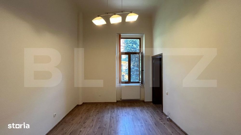 Apartament 2 camere in incinta Palatului Ștern, Centrul Istoric al Or