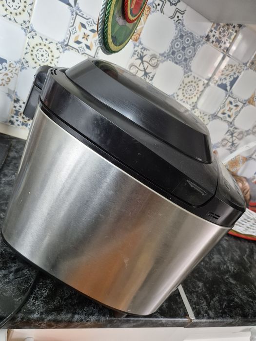 Продаём хлебопечку