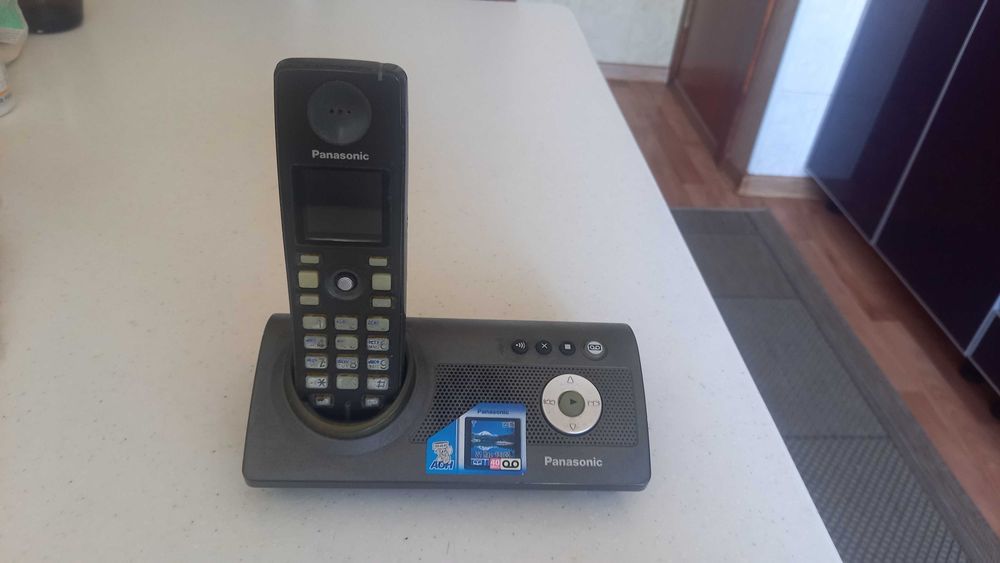 Продам  беспроводной телефон Panasonic