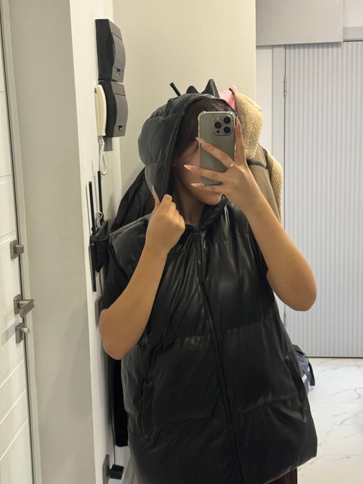 Кожанная безрукавка