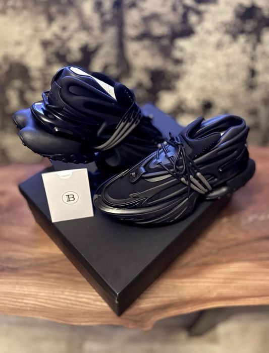 !! Reducere !! Adidasi/Sneakers Balmain Unirocn Negrii