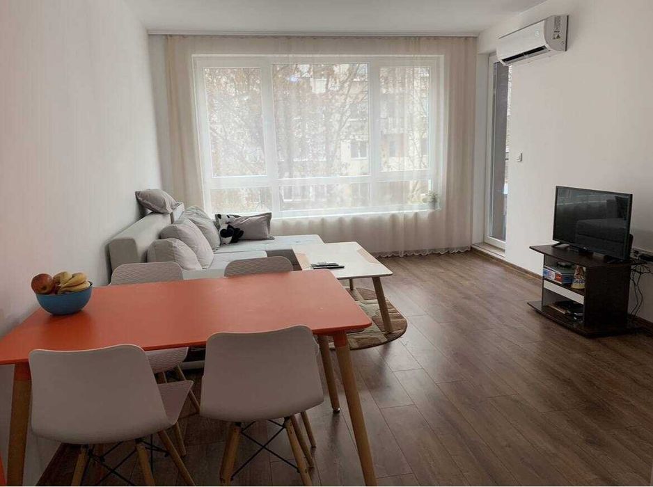 Двустаен обзаведен апартамент - Южен