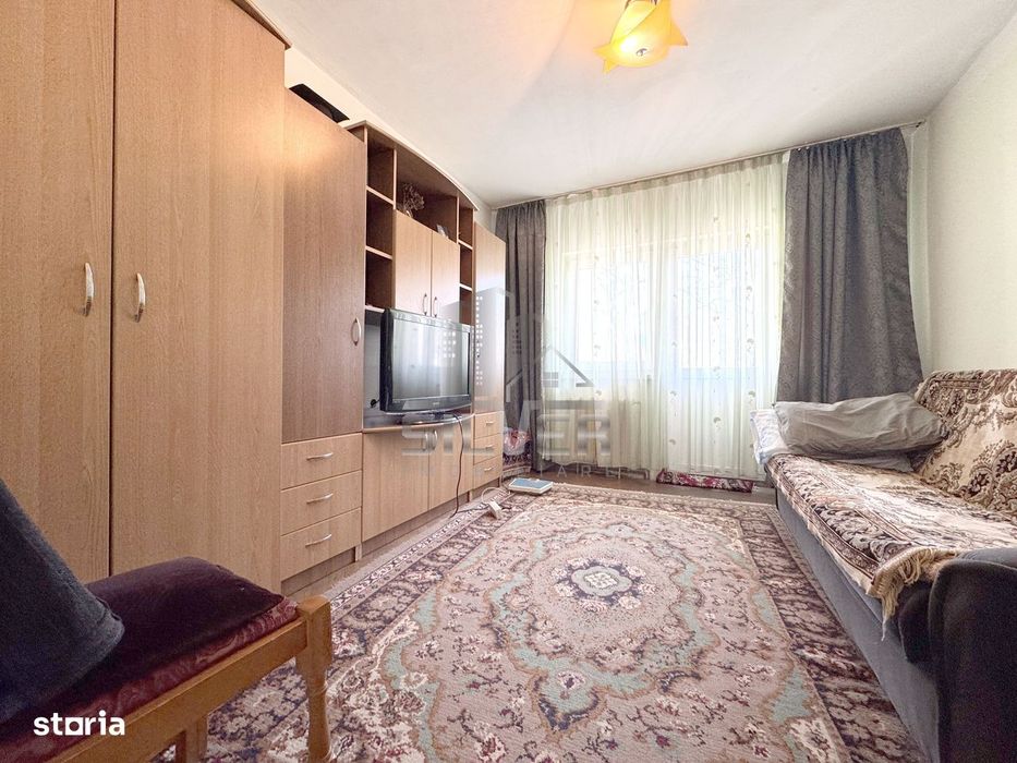 Apartament cu 4 camere/80 mp/zona strazii Peana.