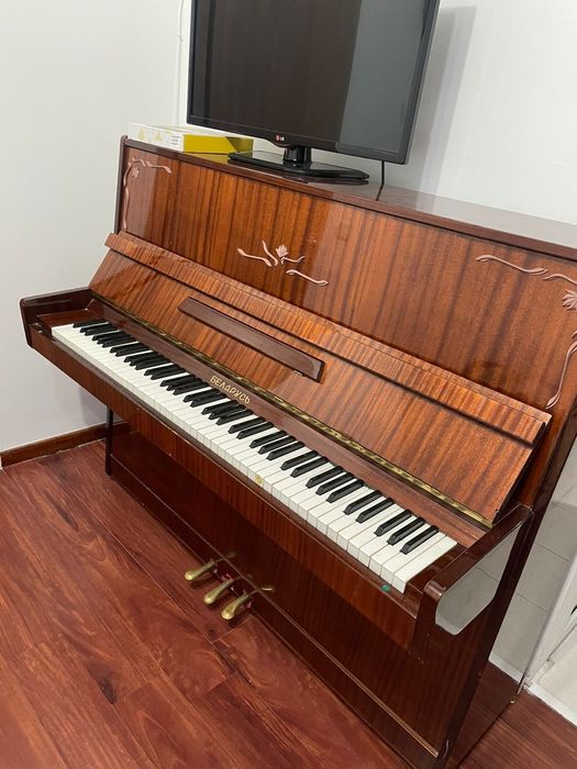 Продам фортепиано