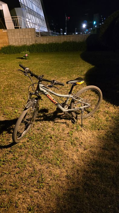 Продам велосипед Giant (колеса 24")