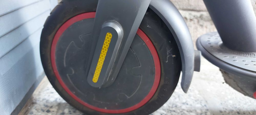 Електрическа Tротинетка- Xiaomi Mi Electric Scooter Pro 2 (използвана)