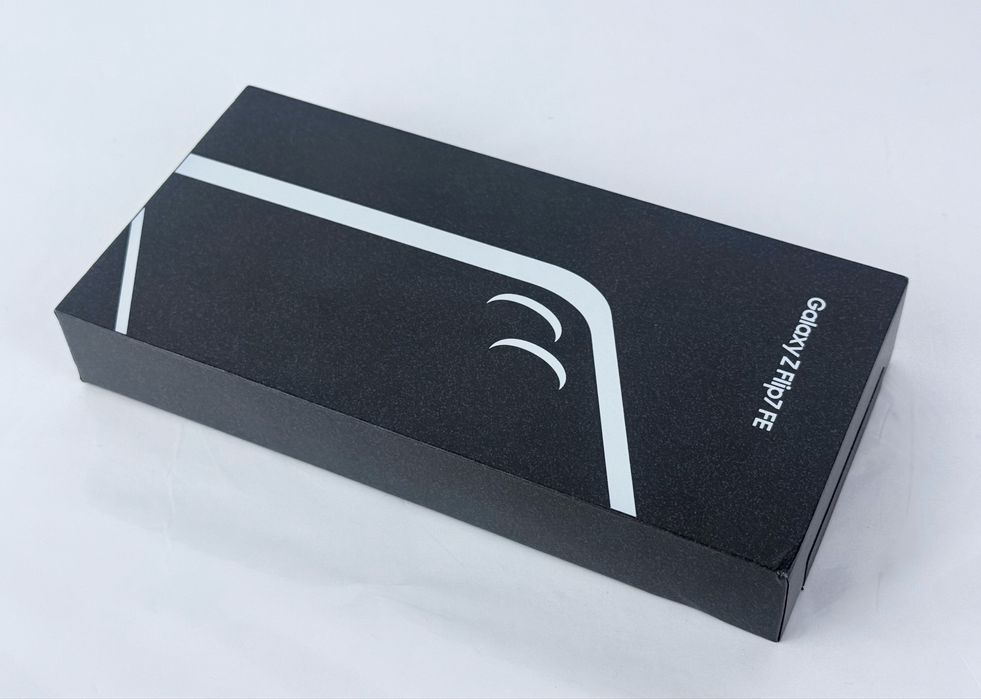 НОВ! Samsung Galaxy Z Flip 7 FE 5G 128GB Black 2г. Гаранция!
