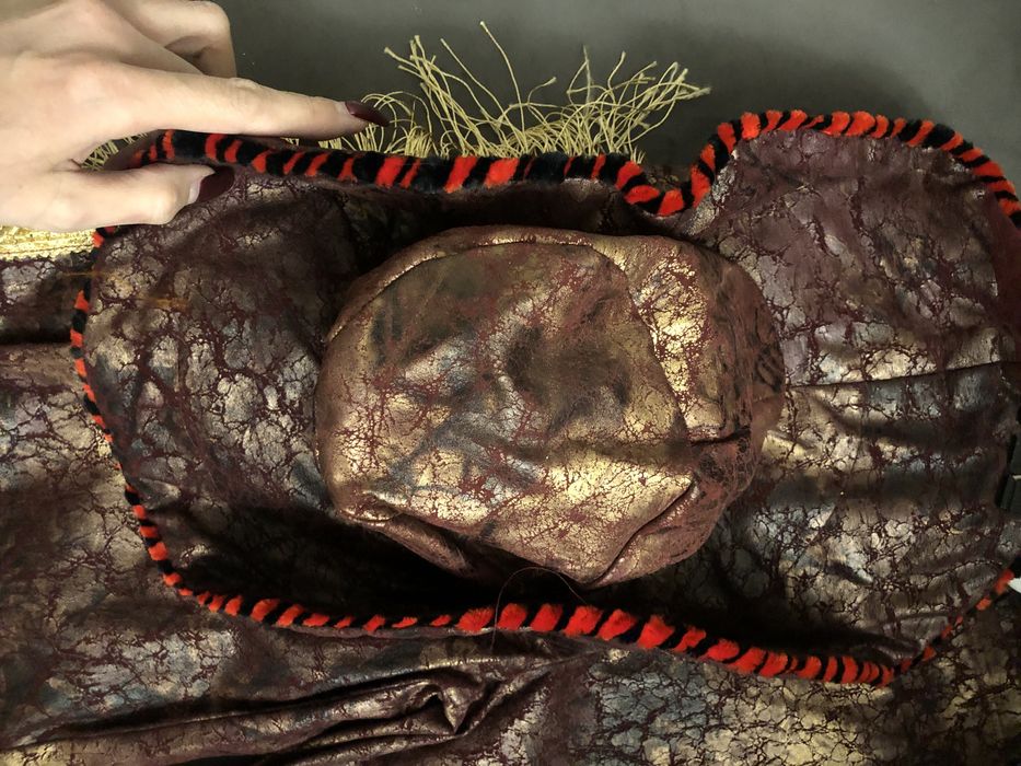 Карнавальный костюмы (2 штуки) разные