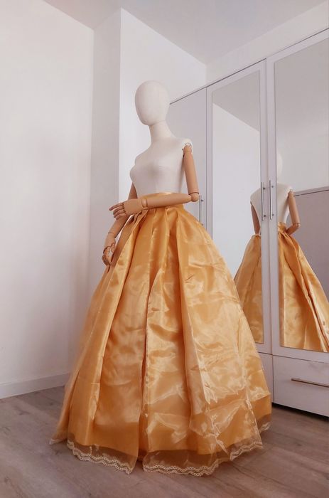 Бална пола в златно с кринолин Органза Сатен Дантела Булчинска рокля