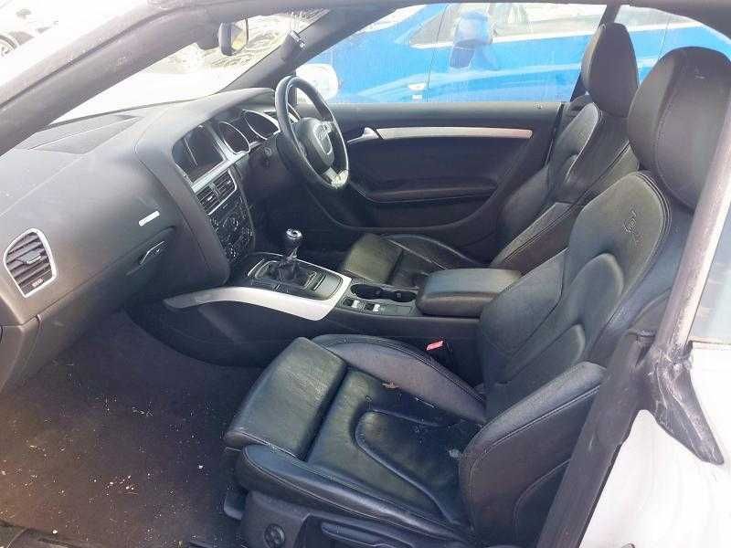 Dezmembrez Audi a5 Cabrio