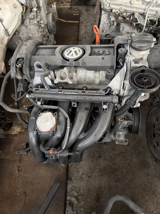 Оригинал б/у двигатель мотор Фольксваген Поло Volkswagen Polo CFNA 1.6