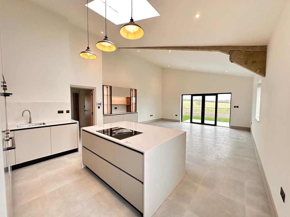 Лукс Декор Професионално боядисване  пясачна мазилка и дек.мазаилка