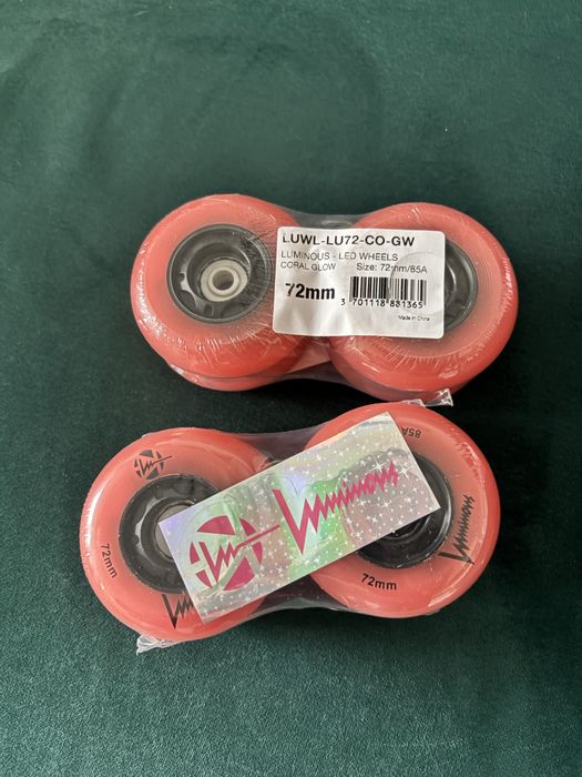 Светещи колела за ролкови кънки и скейтборд luminous