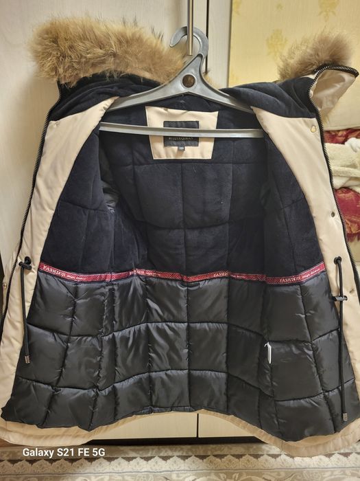 продам зимнию куртку на девочку