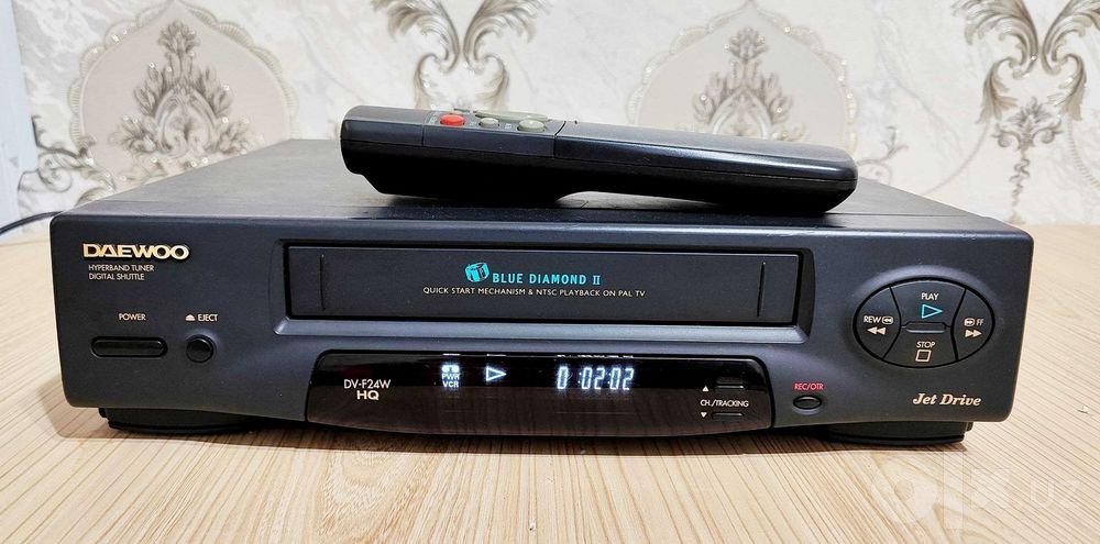 Видеомагнитафон Daewoo DV-F24W