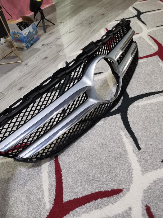 Grila in stare foarte buna