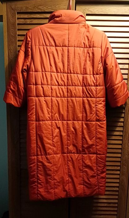 Дълго капитонирано палто