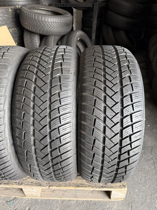 4 anvelope iarna ca NOI 225/55/17 , Vredestein , 7.9 mm , DOT 2023 !