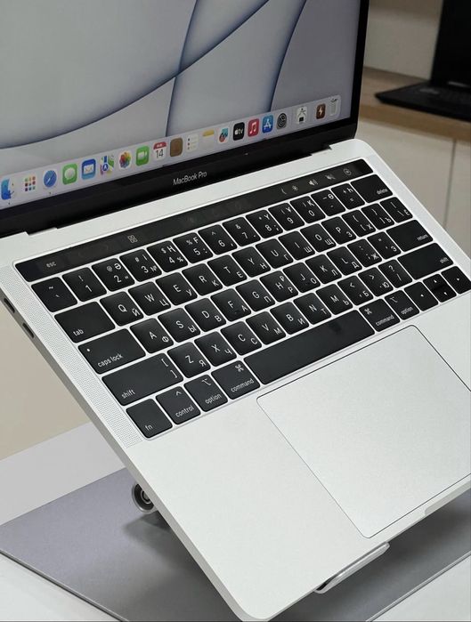Apple Macbook Pro 13 Touchbar