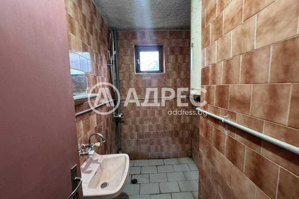 Етаж от къща в град Попово с отлична локация