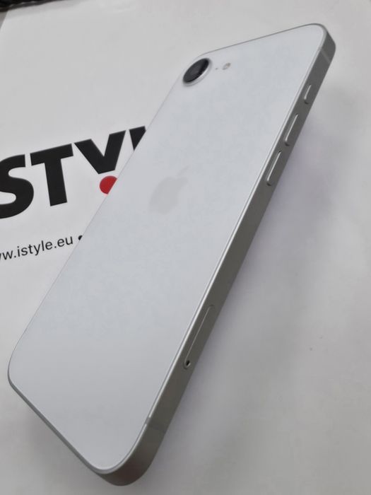256GB iPhone 17e Гаранция iStyle 2028г. White / Бял