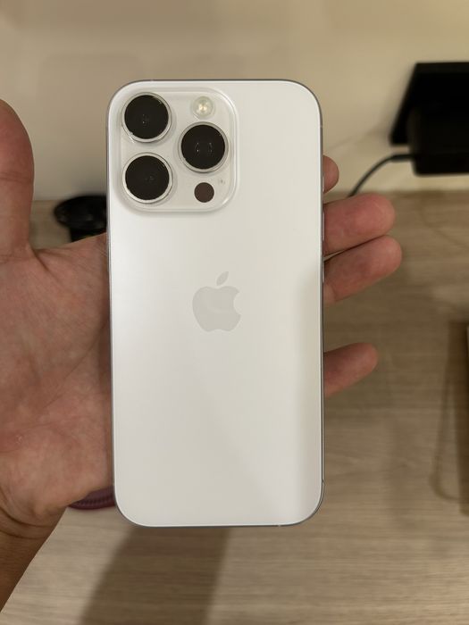 Продам iphone 16 pro 512gb