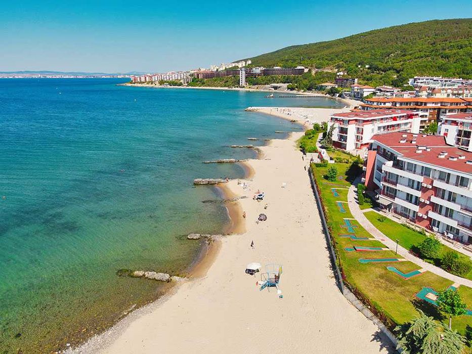 Продава се Двустаен апартамент в к.к. Елените - 61 кв.м за 1246 €/кв.м - Снимка #19