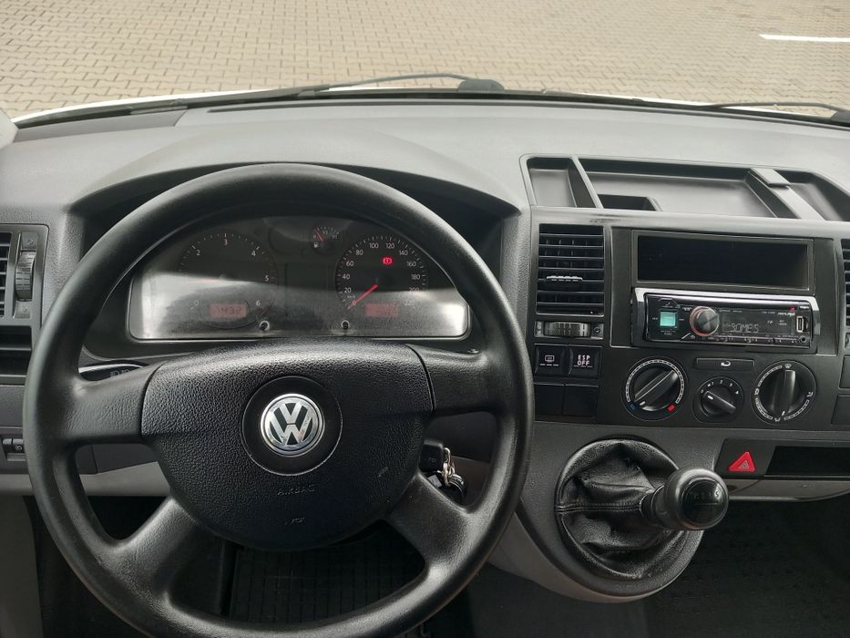 Vw T5 doka 1.9 tdi, benă 3m