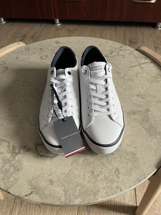 Adidasi Tommy Hilfiger