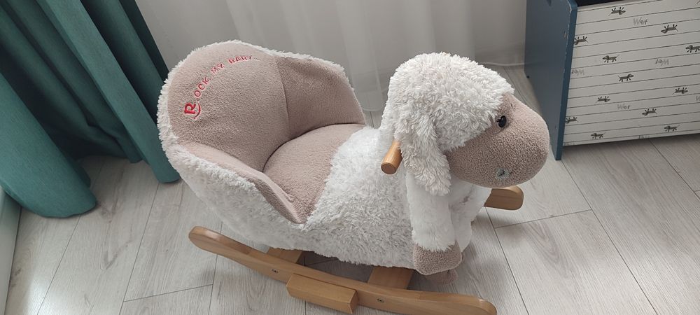 Детско люлеещо се столче овца