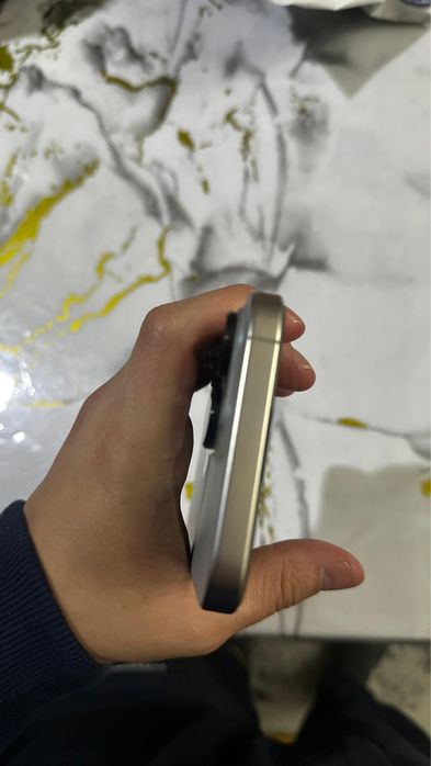 Продам Iphone 16pro max 256