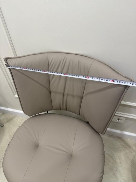 Продам шткарный кухоный стол