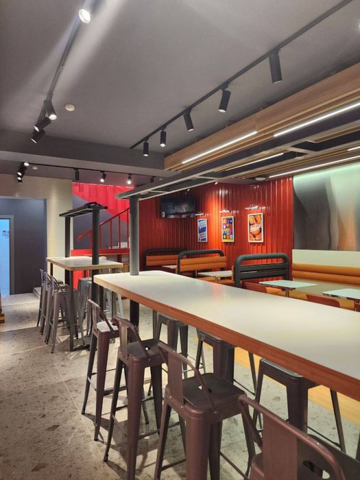 Аренда нежилое под кафе мирабад Госпиталный 242м2 паркинг