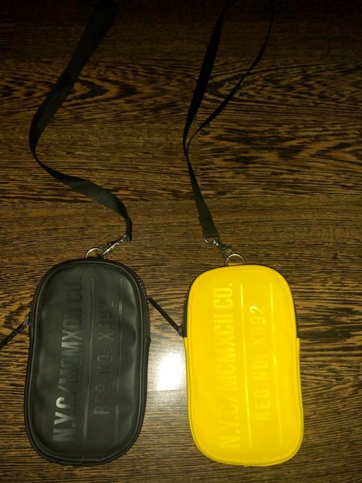 Нова жълта вертикална чанта за смартфон за врата