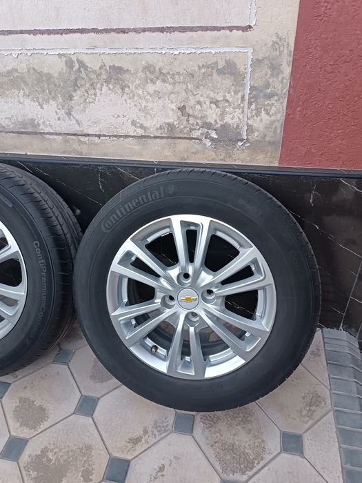 Cobalt Diska balon Sotiladi Holati ideal 195 65 R15