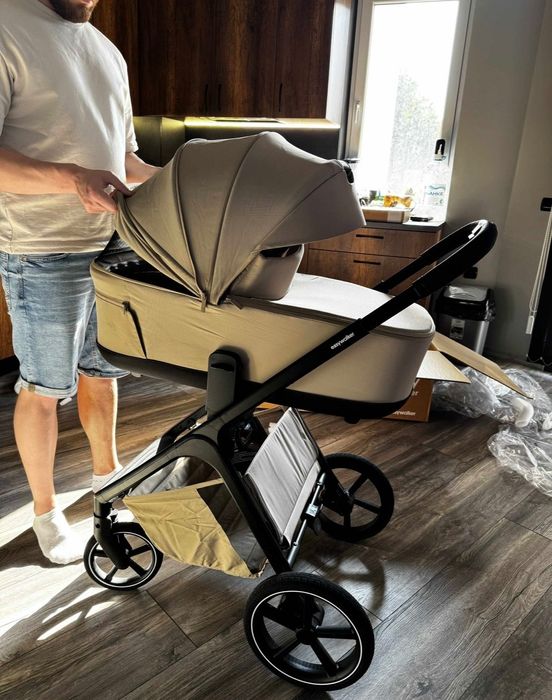 КАТО НОВА Easywalker Zoey + пълен комплект + доживотна гаранция на шасито!