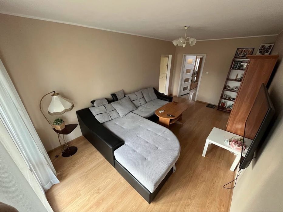 Дава се под наем Тристаен апартамент в София, Младост 1 - 77 кв.м за 816 € - Снимка #2